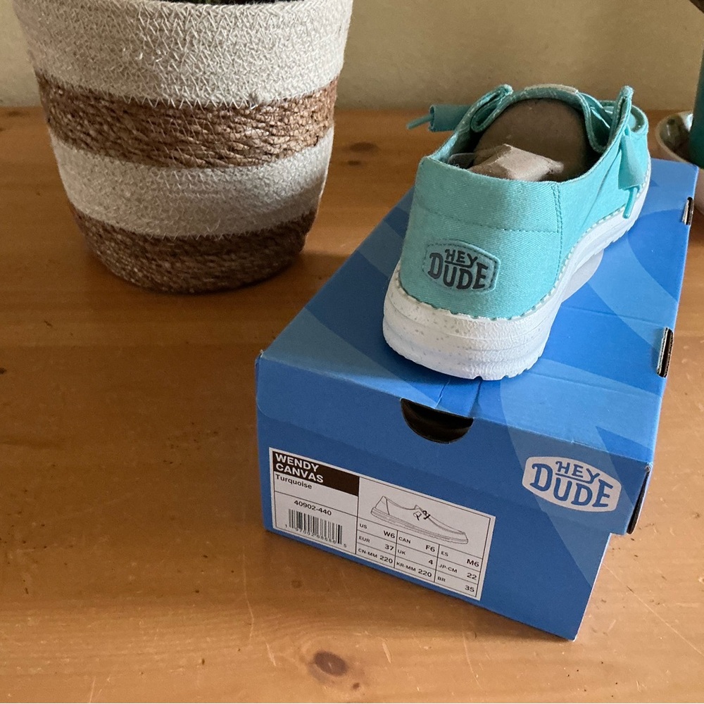 Hey Dude Wendy Canvas Teal Aqua Shoes size 6 NIB - Picture 2 of 2